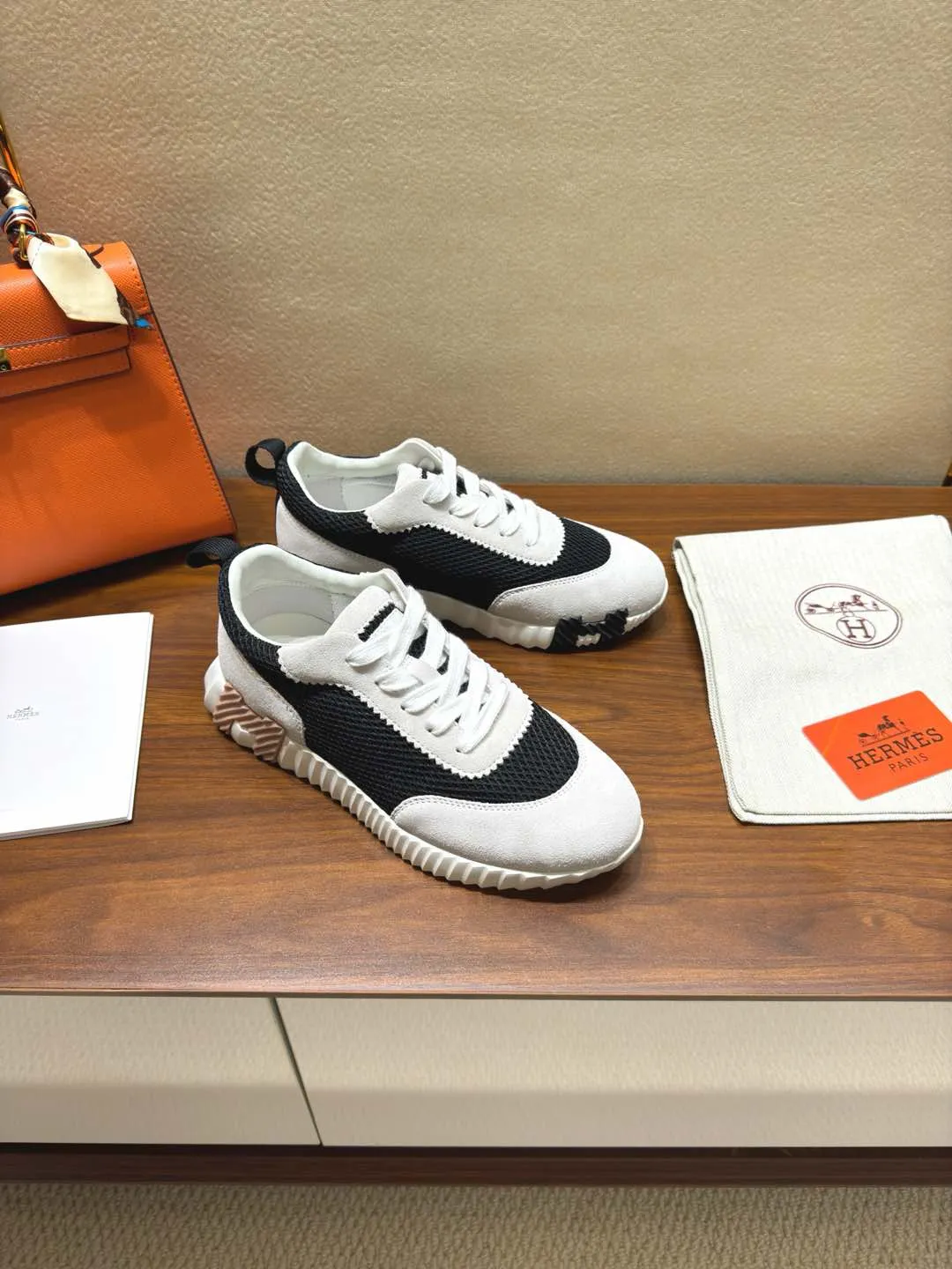 💕💕Factory direct selling price p640💕💕 Men ➕20💰Hermes 🐎24 new sports shoes 🆕 H family 2024giga new sports shoes **3cm, a real artifact, original molded outsole, very stylish and light, perfect foot feel💯 size: 34-46 (customized at 34.45.46)